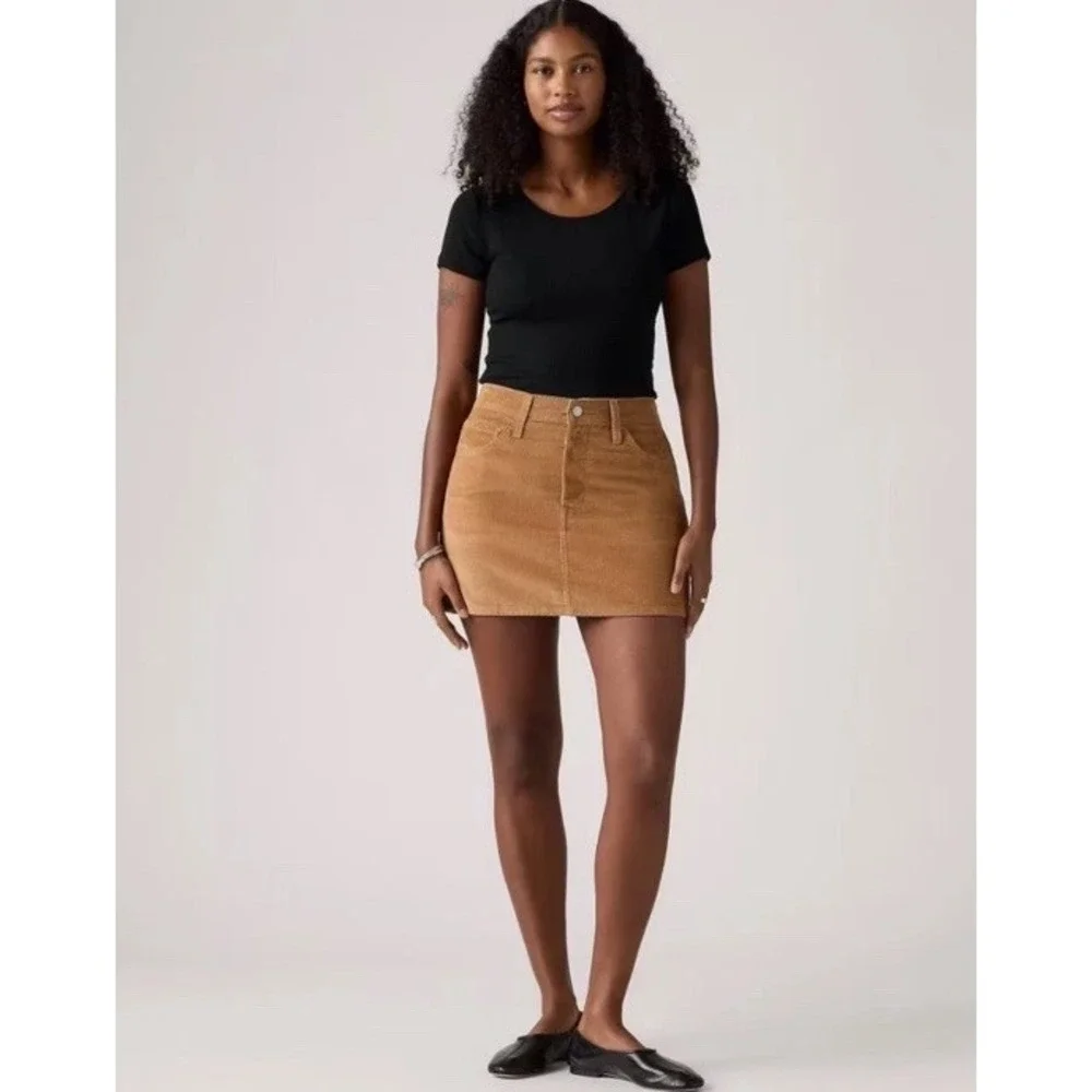 Levi's Women's Size 30" Waist Icon Mini Skirt Brown Corduroy - Picture 1 of 7